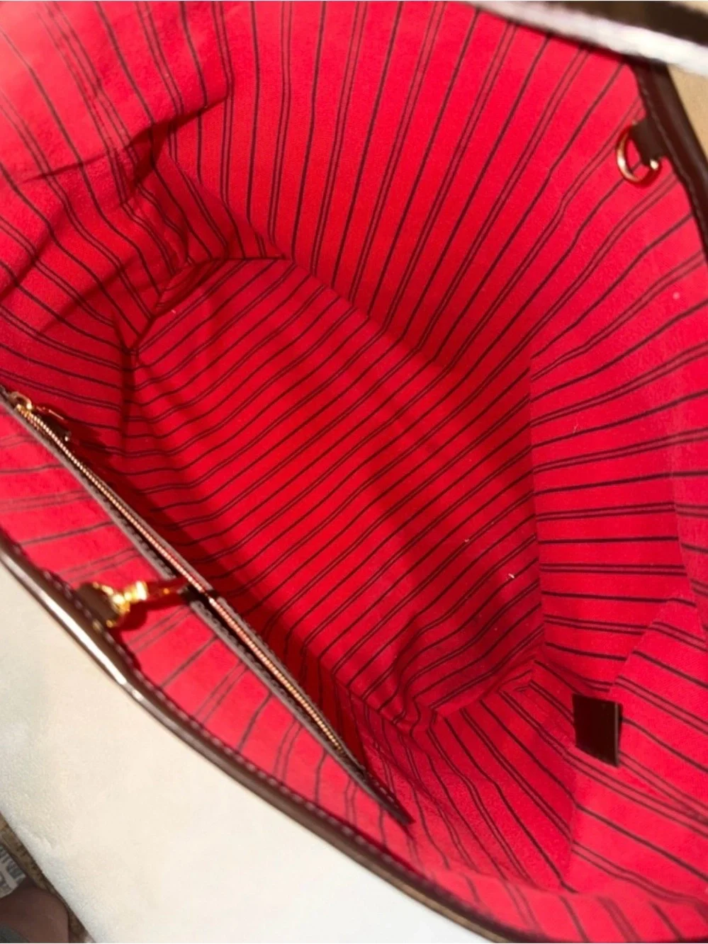 Louis Vuitton Brown Damier Shoulder Bag with Red Lining
